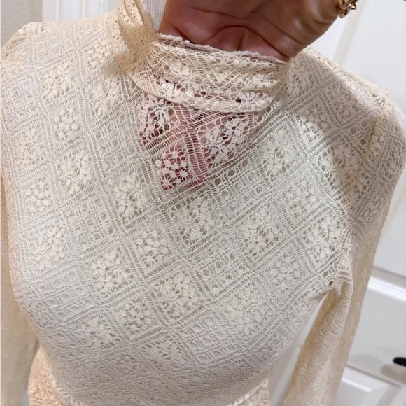 Free People Fired Opal Sheer Lace Mock Neck Long-Sleeve Top XS - Picture 4 of 8